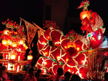 東風(fēng)夜放花千樹(shù)，寶馬雕車香滿路。蘭貝石祝您元宵節(jié)快樂(lè)！